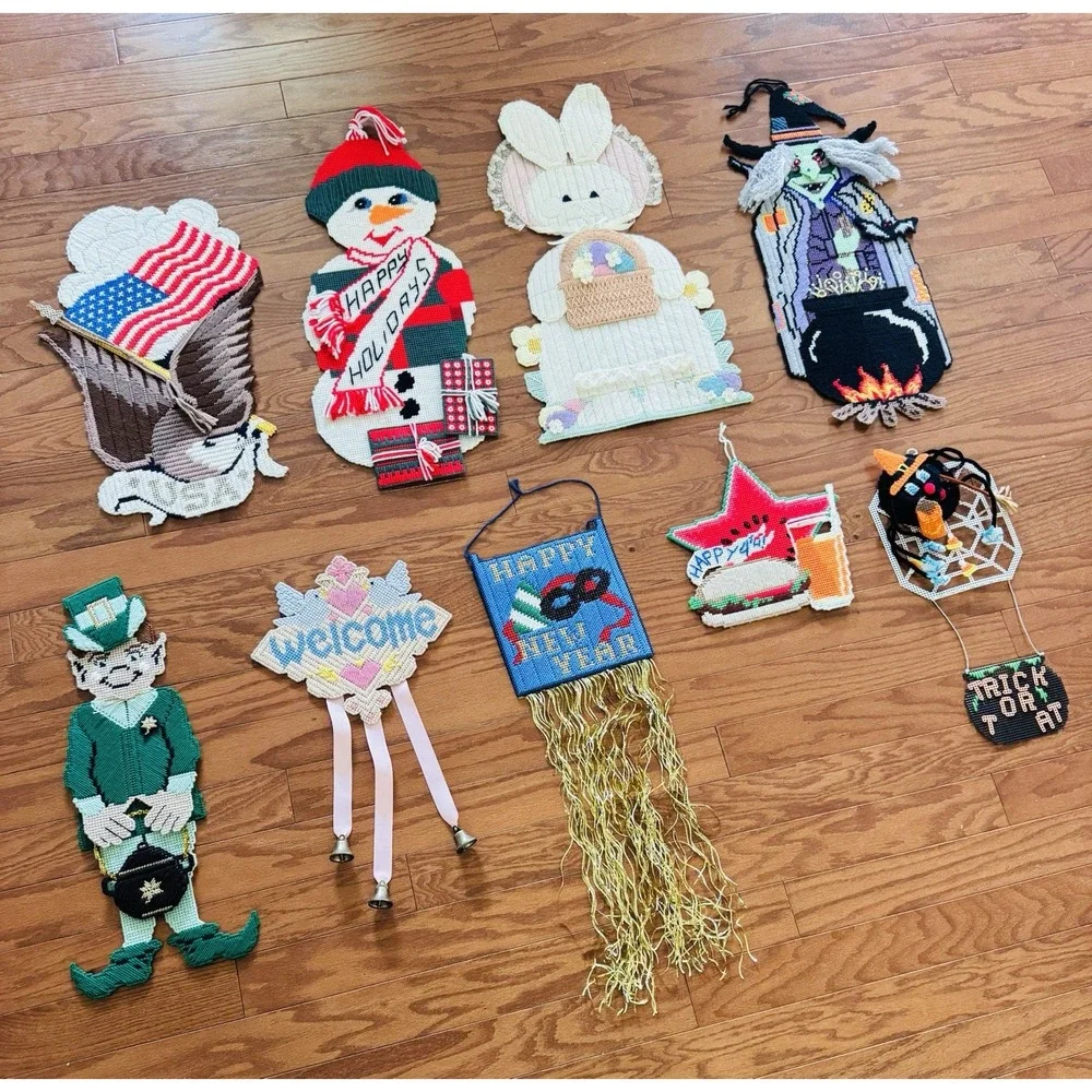 (9)‎ Vintage 70s Holiday Wall Door Hanging Needlepoint Plastic Canvas Retro - Picture 2 of 16